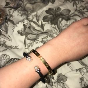 Leather & pearl cuff bracelet w/ silver hardware